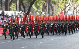 Toàn cảnh Lễ diễu binh chào mừng 40 năm Thống nhất đất nước