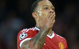 Van Gaal bất ngờ đòi hôn Depay