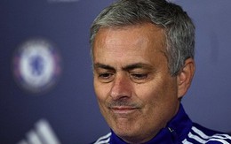 Jose Mourinho nói gì sau vụ xô ngã fan nhí?