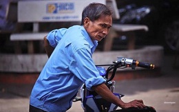 Câu chuyện về bác bảo vệ già trường THPT Việt Đức khiến nhiều người cảm động