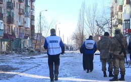 Tiểu đoàn trừng giới Ukraine pháo kích vào OSCE