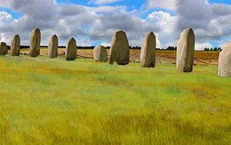 Phát hiện bãi đá cổ bí ẩn Stonehenge thứ hai