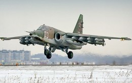 [ẢNH] Cường kích Su-25SM "mới toanh" của Nga