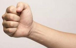 Tự khám sức khỏe: Nắm chặt tay trong vòng 30 giây!