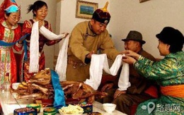 Màu trắng và những điều lạ kỳ trong dịp Tết của người Mông Cổ