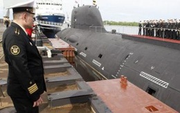 Tàu ngầm Severodvinsk phóng tên lửa Kalibr hủy diệt mục tiêu bờ