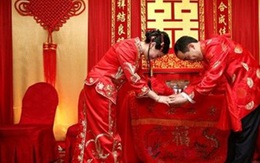 Đại gia đăng tuyển nữ giám đốc kiêm... vợ con trai