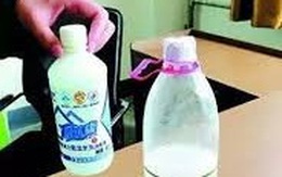 Chấn động vụ học sinh lớp 8 bỏ chất độc vào chai nước để hại bạn
