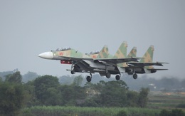 Sân bay Kép chào đón tiêm kích Su-30MK2 về canh trời Đông Bắc!