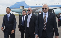 Tất cả chuyên cơ dồn dập cất cánh, đặc vụ che chở TT Obama: Nước Mỹ hoảng sợ?