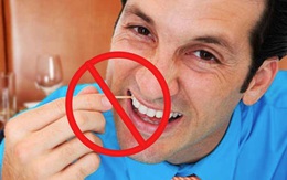 6 mẹo để loại bỏ thức ăn mắc vào kẽ răng