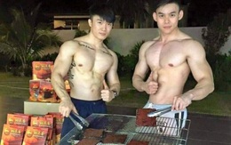 Hai chàng hot boy 'khoe thân' bán thịt khô gây 'sốt'