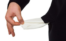 Nỗi khổ trăm bề khi mang "mác" nhân viên ngân hàng lương cao thưởng nhiều