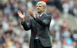 Hy sinh sự tự tôn cuối cùng, Wenger quyết cùng Arsenal gây sốc