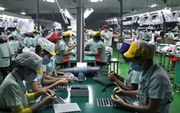 Quốc gia nào dẫn đầu cung cấp điện thoại vào Việt Nam?