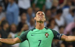 Thắng xứ Wales, Ronaldo mới "dám" nói về giọt nước mắt