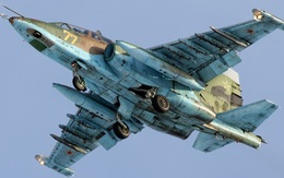 [VIDEO] Su-25SM Nga nhào lộn trong huấn luyện chiến đấu