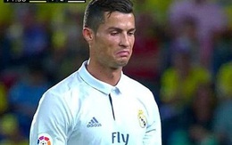 "Biểu tượng toàn cầu" Ronaldo cũng cần bờ vai của mẹ Dolores