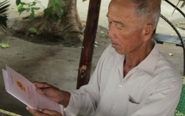 Ông lão 70 tuổi chính thức nhận sổ đỏ sau lần được gặp Bộ trưởng