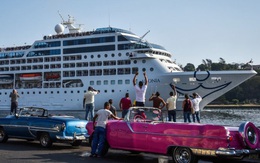 24h qua ảnh: Tàu du lịch Mỹ lần đầu tiên cập cảng Cuba