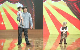 Cháu nội Bảo Quốc đưa con gái 2 tuổi lên sân khấu