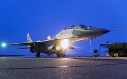 MiG-29SMT Nga xuất kích trong đêm, buộc mục tiêu lạ phải hạ cánh