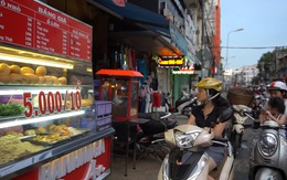 [Video] Kiếm tiền triệu mỗi ngày nhờ bán bánh mì giá 5.000 đồng/ổ ở Sài Gòn