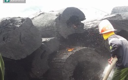 Hàng trăm cây gỗ samu quý bất ngờ cháy thành than ở bãi tập kết