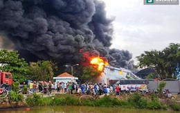 TP.HCM: Cháy kinh hoàng ở Công ty nệm Vạn Thành