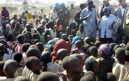 Chiến sự ở Sudan khiến hơn 100.000 người rời bỏ nhà cửa