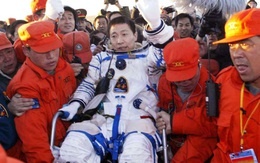 Vì sao lại có "tiếng gõ cửa ngoài không gian", như phi hành gia Trung Quốc vừa tiết lộ?