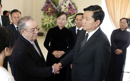 Bí thư Đinh La Thăng cùng lãnh đạo TP.HCM viếng lãnh tụ Fidel Castro