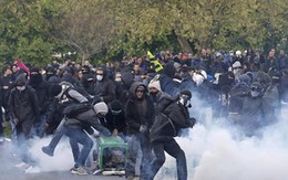 Hàng trăm ngàn người Pháp ra đường biểu tình chống chính quyền