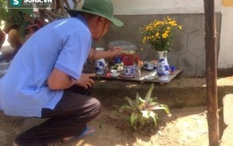 Người dân đổ xô đến cúng bái gốc chuối kỳ lạ ở Thừa Thiên Huế
