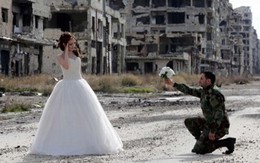 Kinh ngạc những tấm ảnh cưới chụp trong thành phố chết của Syria