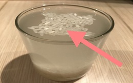 Hoang mang vì gạo giả xuất xứ từ Trung Quốc, hãy dùng một cốc nước để "vạch mặt"