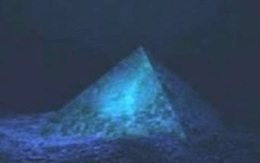 Tình cờ phát hiện ba kim tự tháp kỳ lạ dưới đáy biển Bồ Đào Nha