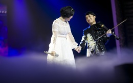 Hành động của ca sĩ Thu Phương khiến Hoàng Rob giật mình, xấu hổ