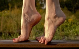Kiễng gót chân: Bài tập mang lại 10 tác dụng chữa bệnh hiệu quả