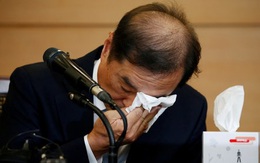 Thủ tướng Hàn Quốc khóc tại họp báo