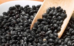 Mỗi sáng nuốt 49 hạt đậu đen có chữa được bách bệnh?