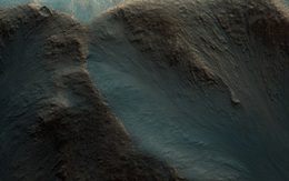 NASA vừa công bố hơn 100 bức ảnh bề mặt Sao Hỏa, hãy xem ngay