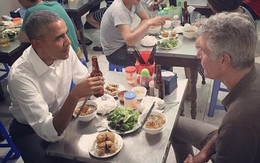 Cơn sốt 'bún chả Obama' đã lan sang Singapore, bán đắt gấp đôi giá gốc vẫn cháy hàng