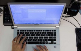 Singapore chặn Internet trên máy tính làm việc của công chức