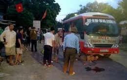 Gây tai nạn, tài xế xe buýt bị người dân vây đánh