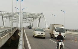 Nhiều sự cố tại cầu vượt Long Biên và đường 5 kéo dài