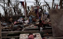 Haiti phải chôn người chết vì bão trong mộ tập thể