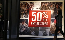 Đây là lý do tại sao các hãng thời trang luôn tìm mọi dịp để giảm giá, khuyến mại