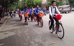 Chuyện tình yêu bạn thân của chú rể cưỡi xe cổ bozo đi ăn hỏi