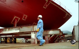 Làm thế nào mà người ta có thể vận chuyển các bộ phận của con tàu nặng hàng trăm tấn?